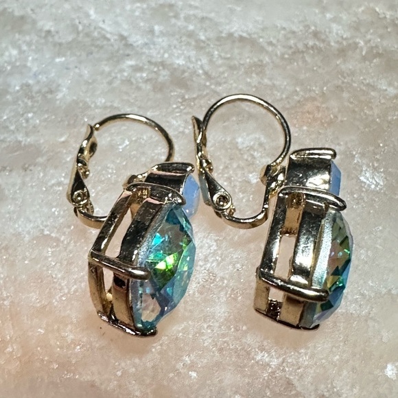 Bella Jack blue Crystal lever Back Gold Tone EUC 0674 P - Picture 10 of 10